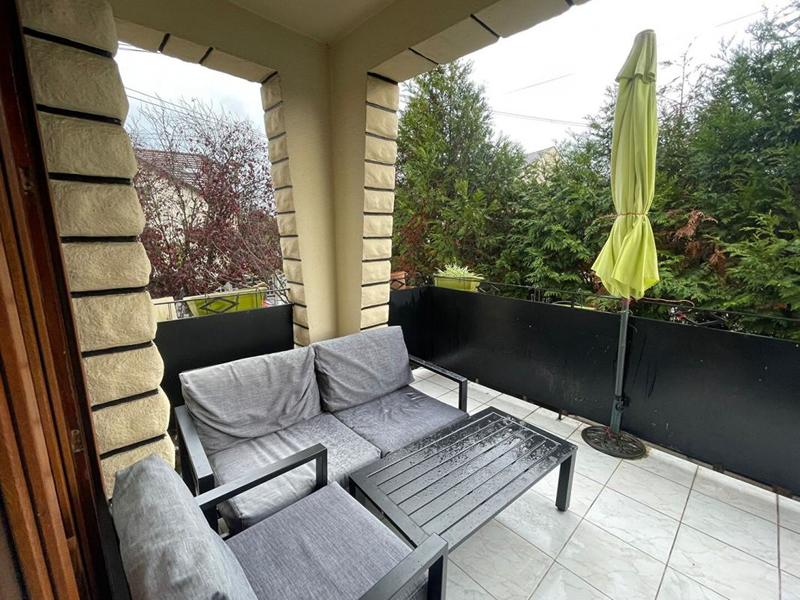 Maison - 255 m² - 9 pièces