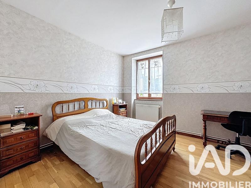 Maison - 246 m² - 9 pièces