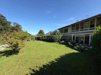 Appartement - 108 m² - 4 pièces