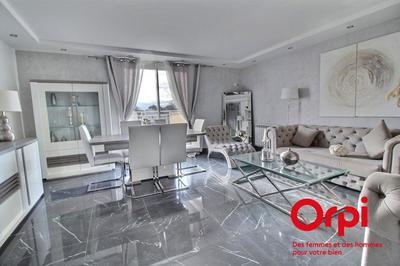 Appartement - 110 m² - 5 pièces