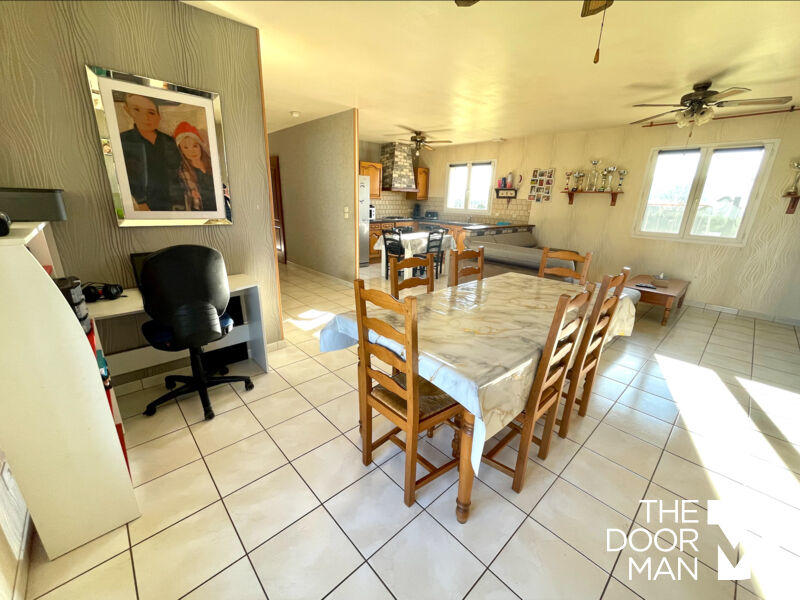 Maison - 93 m² - 4 pièces