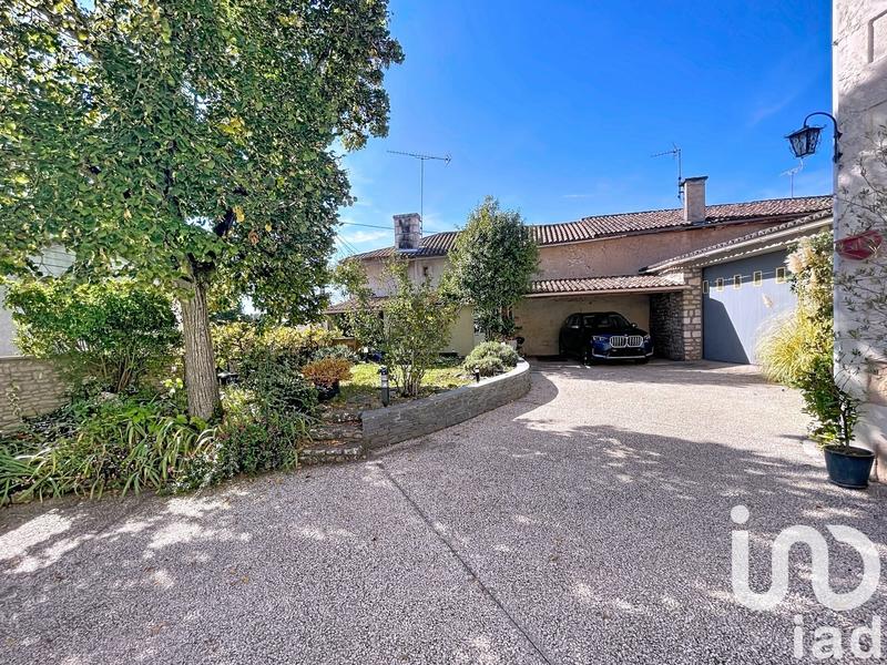 Maison - 214 m² - 7 pièces