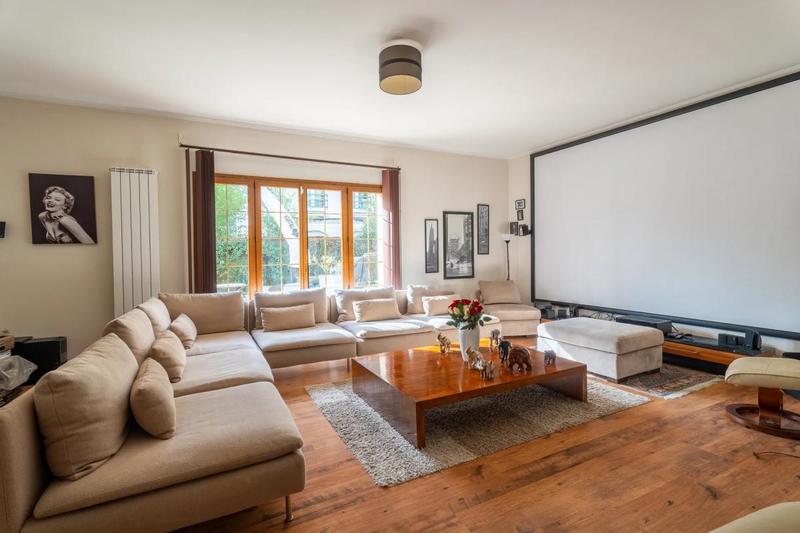 Château - 370 m² - 11 pièces