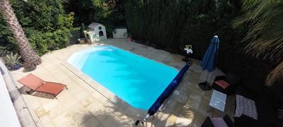 Maison - 210 m² - 8 pièces