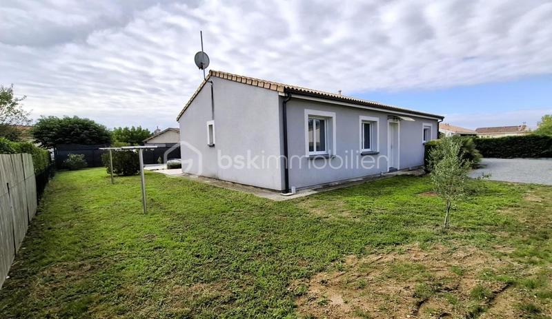 Maison traditionnelle - 88 m² - 4 pièces