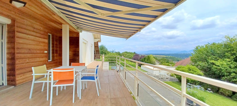 Maison - 200 m² - 9 pièces