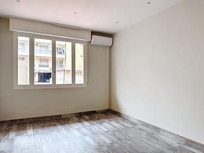 Studio - 35 m² - 1 pièce