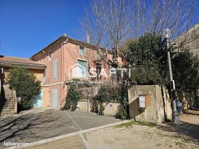 Maison - 185 m² - 8 pièces