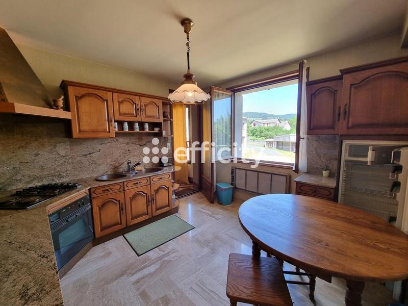 Maison - 350 m² - 15 pièces