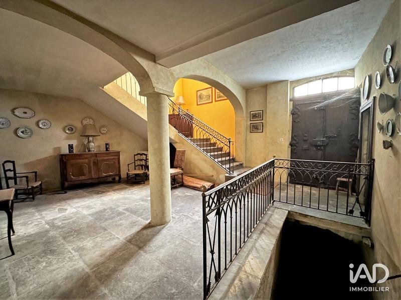 Maison - 690 m² - 17 pièces