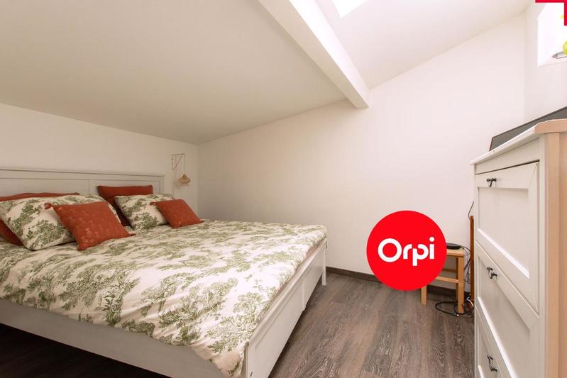 Maison - 98 m² - 5 pièces