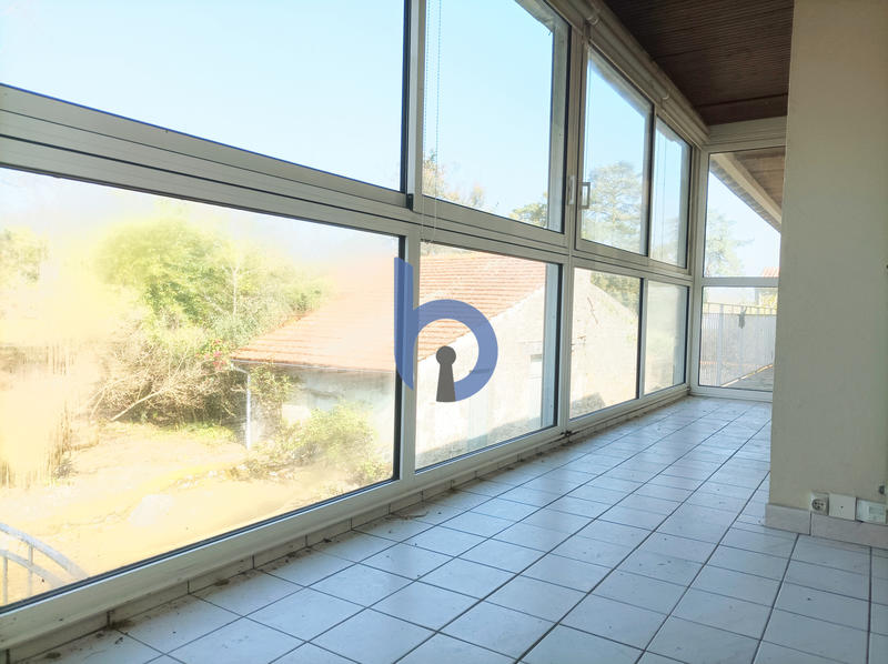 Maison - 187 m² - 8 pièces