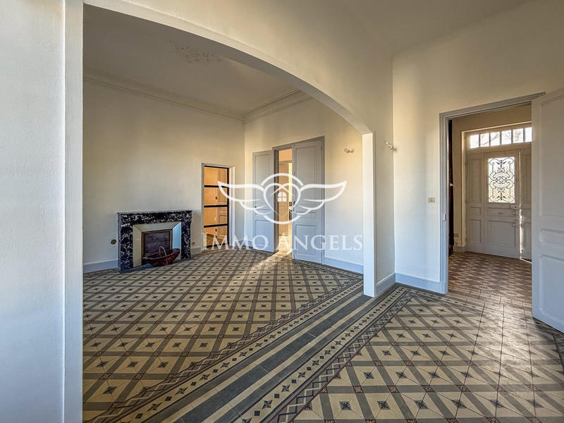 Maison - 204 m² - 5 pièces