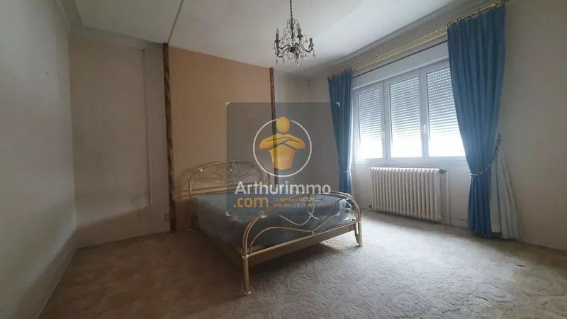 Maison - 137 m² - 9 pièces