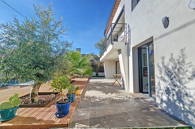 Maison - 140 m² - 5 pièces