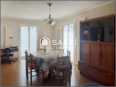 Maison - 98 m² - 5 pièces