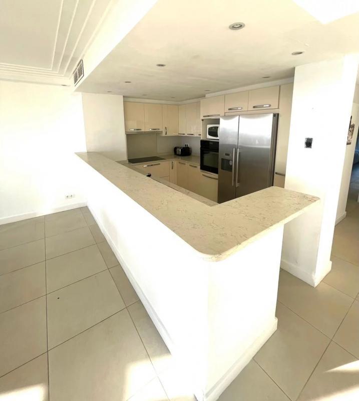 Appartement - 130 m² - 3 pièces