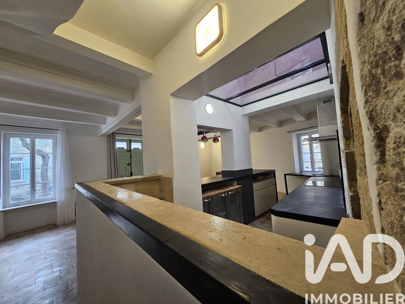 Maison - 250 m² - 8 pièces