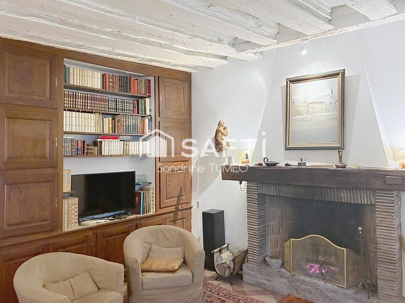 Maison - 334 m² - 11 pièces