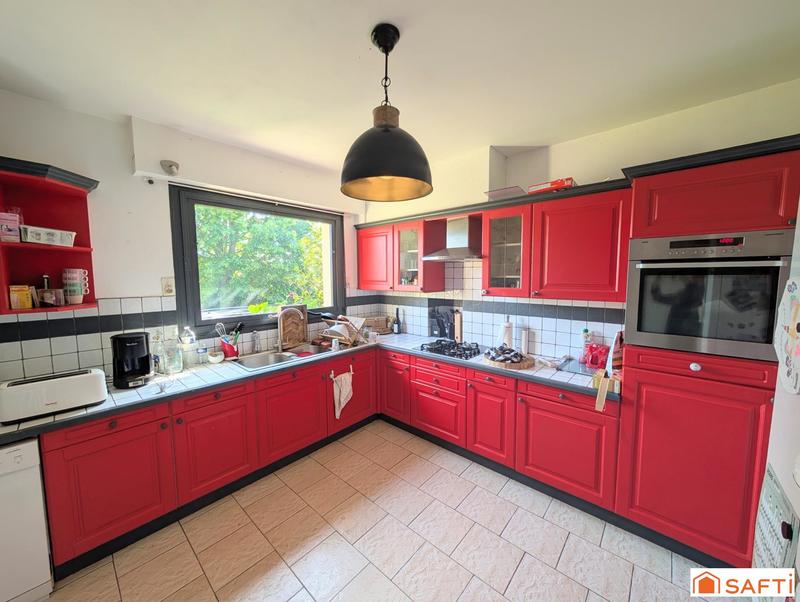 Maison - 192 m² - 8 pièces