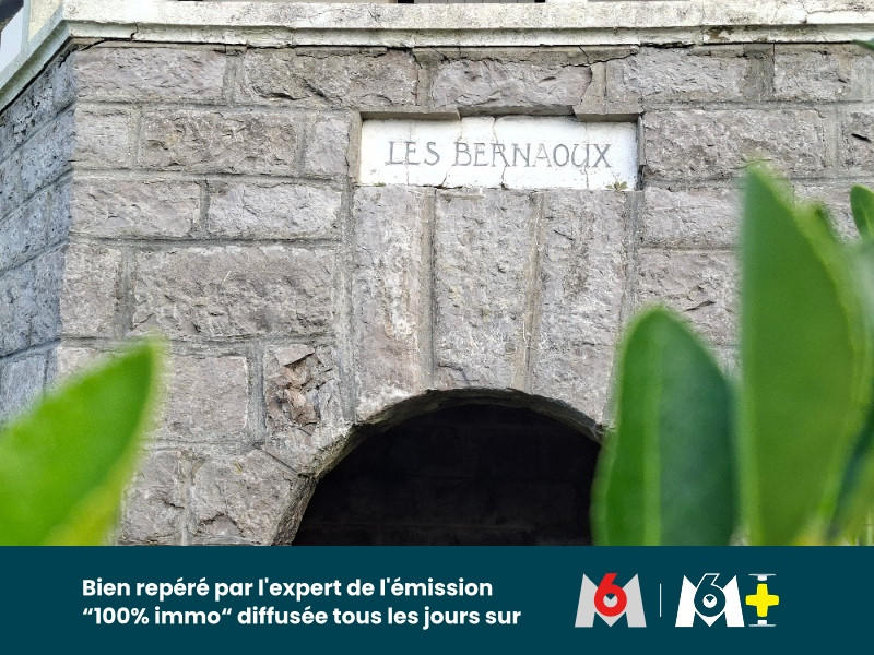 Maison - 296 m² - 16 pièces