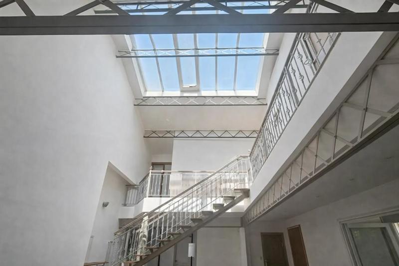 Maison - 225 m² - 7 pièces