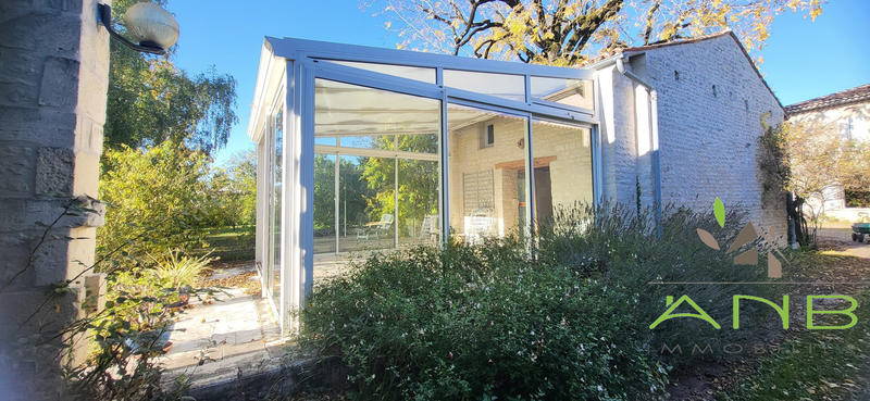 Maison - 481 m² - 12 pièces