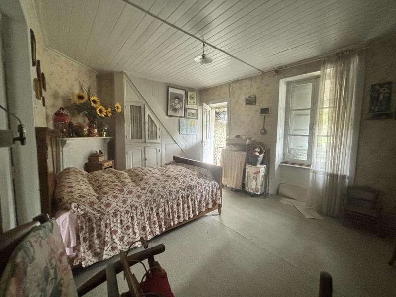 Maison en pierre - 80 m² - 4 pièces