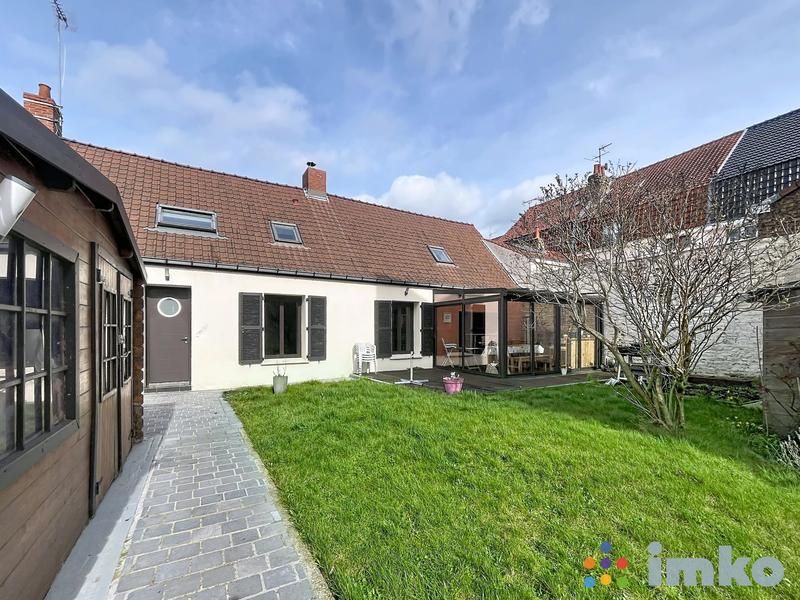 Maison traditionnelle - 134 m² - 5 pièces