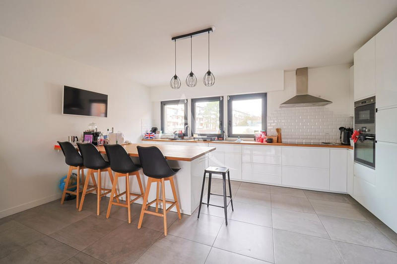 Maison - 169 m² - 5 pièces