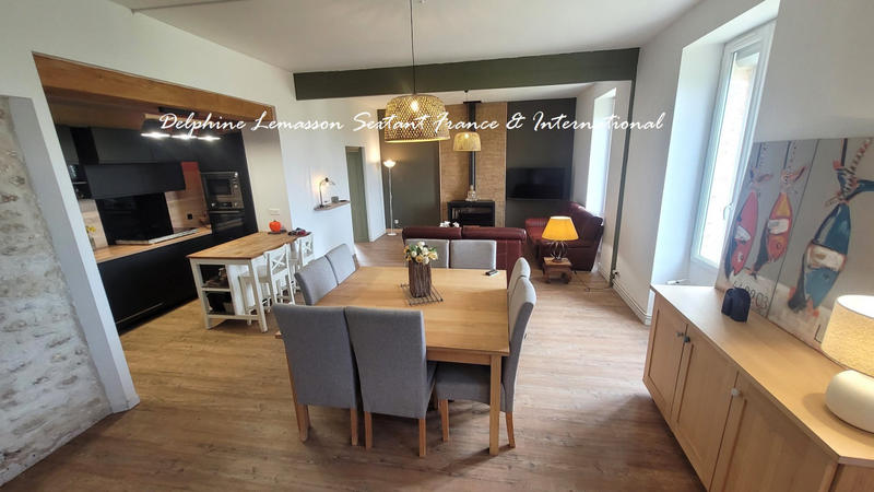 Maison - 400 m² - 11 pièces