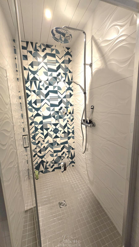 Maison - 180 m² - 5 pièces