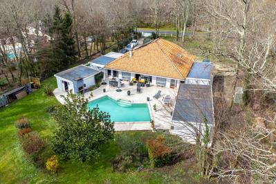 Maison d'architecte - 200 m² - 9 pièces