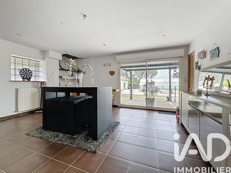 Maison - 214 m² - 8 pièces