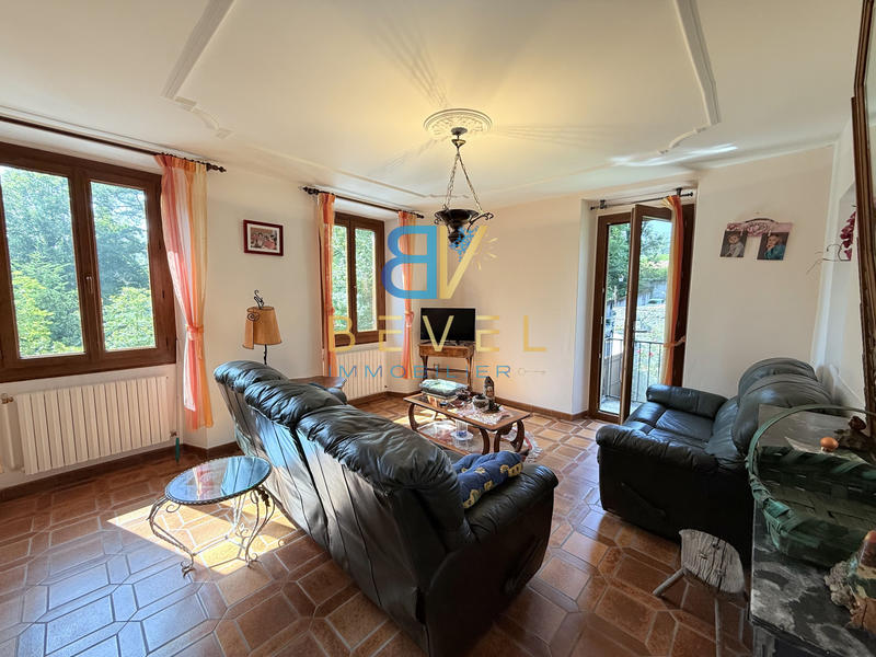 Maison - 176 m² - 6 pièces