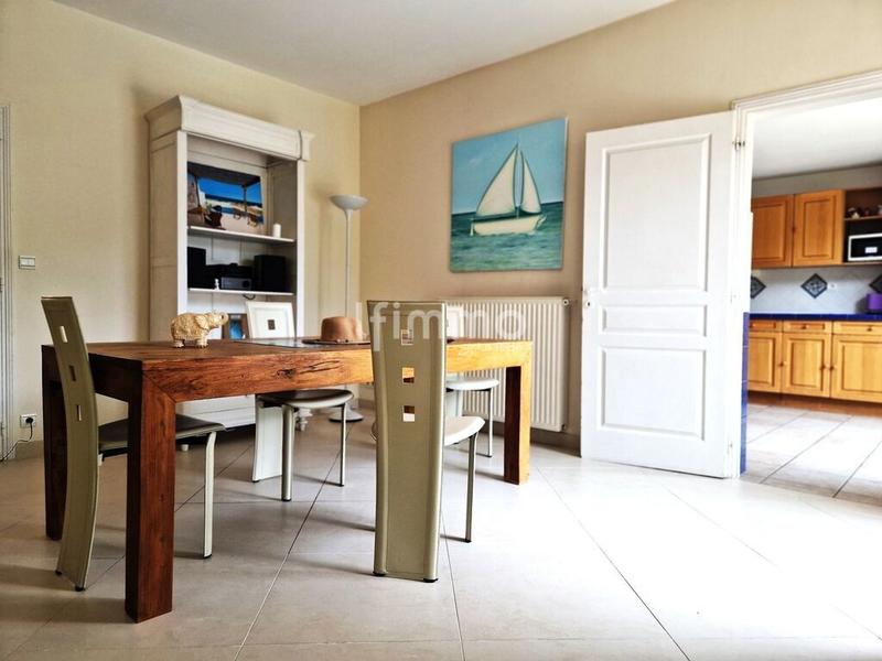 Maison - 194 m² - 7 pièces