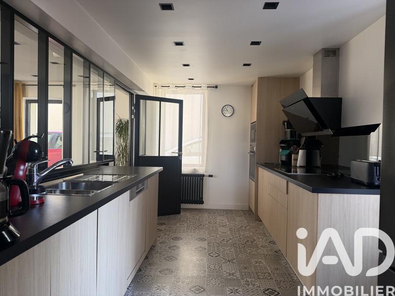 Maison - 169 m² - 8 pièces