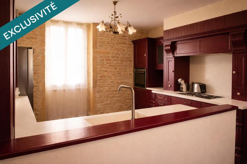 Maison - 181 m² - 8 pièces