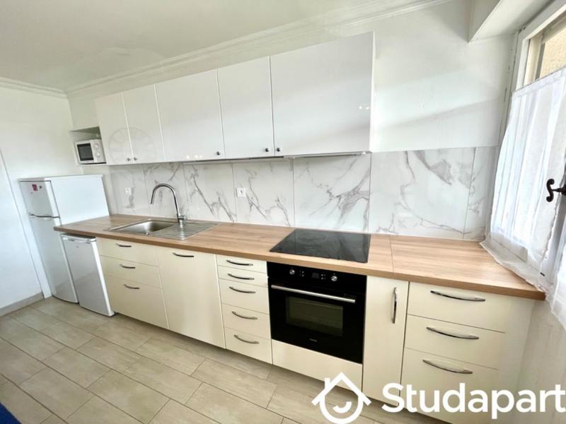 Chambre - 9 m² - 1 pièce