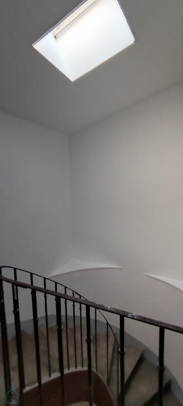 Maison - 94 m² - 7 pièces