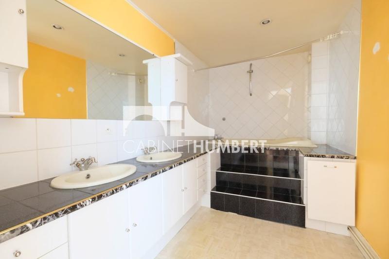 Appartement - 170 m² - 6 pièces