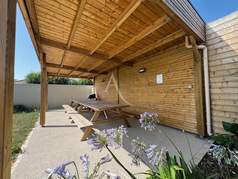 Maison - 168 m² - 9 pièces