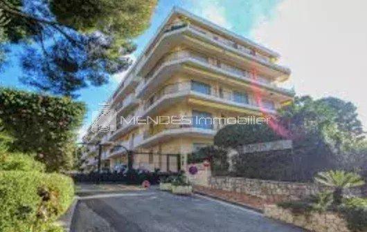 Appartement - 91 m² - 3 pièces