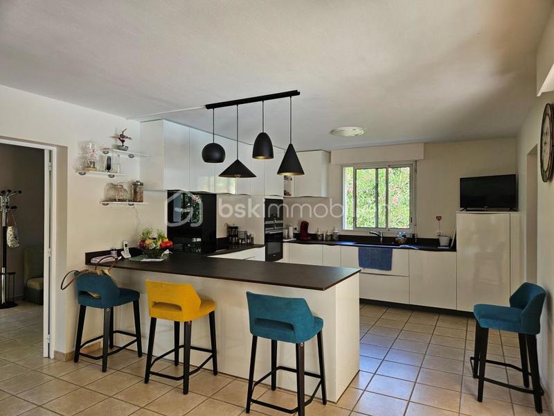 Maison traditionnelle - 244 m² - 5 pièces