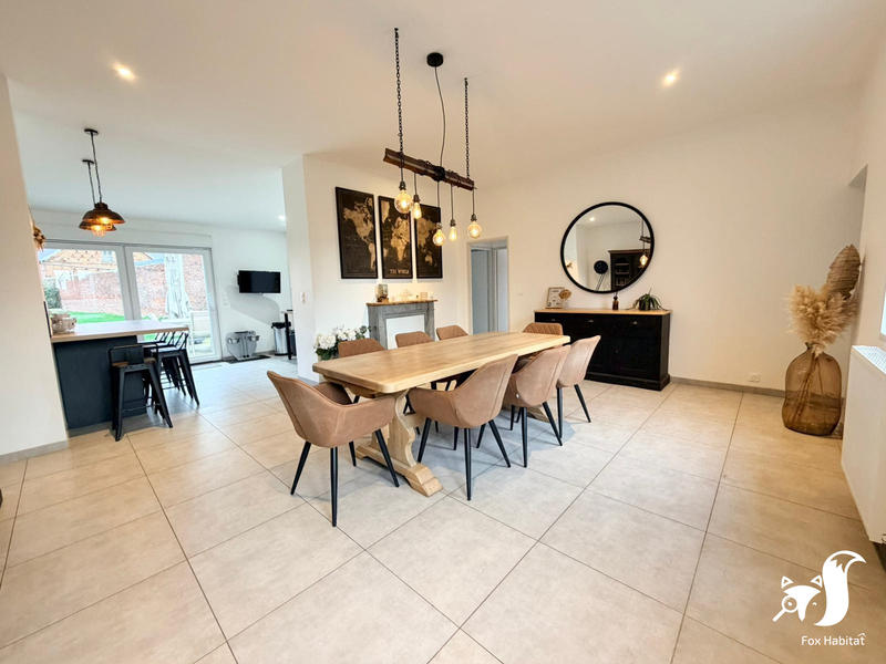 Maison - 222 m² - 7 pièces