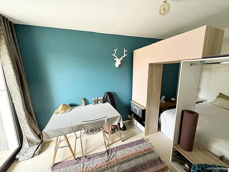 Maison - 305 m² - 13 pièces