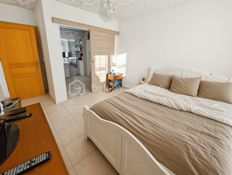 Maison - 147 m² - 8 pièces