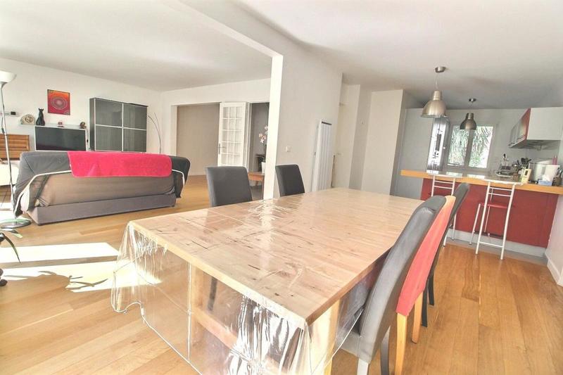 Maison - 137 m² - 6 pièces