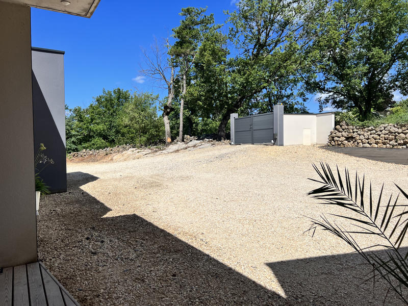 Maison - 225 m² - 6 pièces