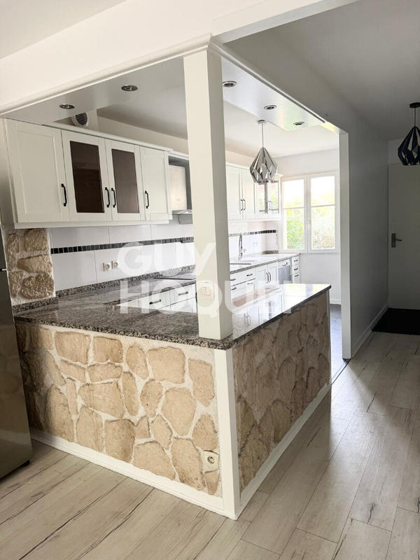 Maison - 110 m² - 6 pièces